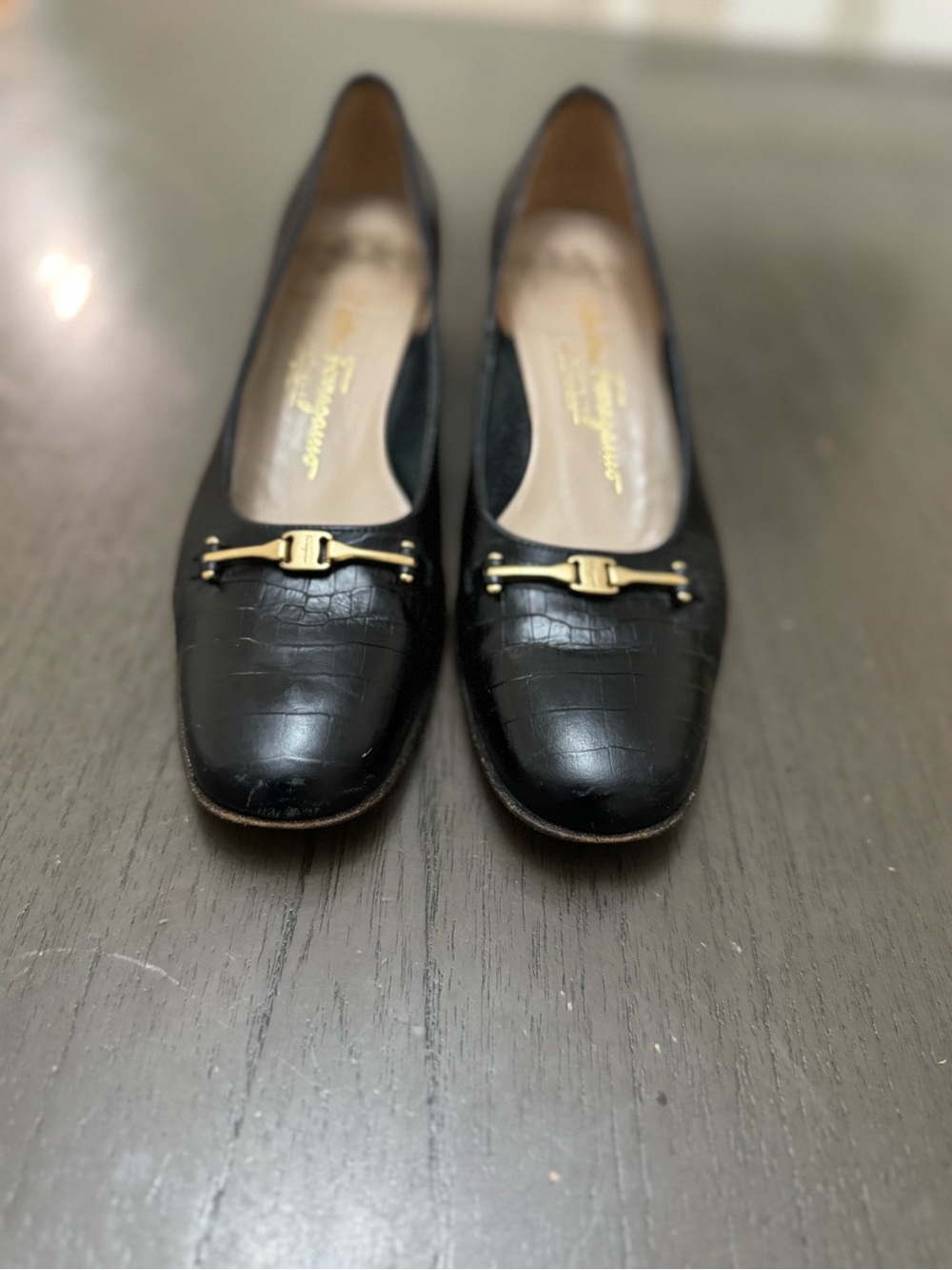 Vintage Salvatore Ferragamo boutique crocodile embossed leather size 8.5